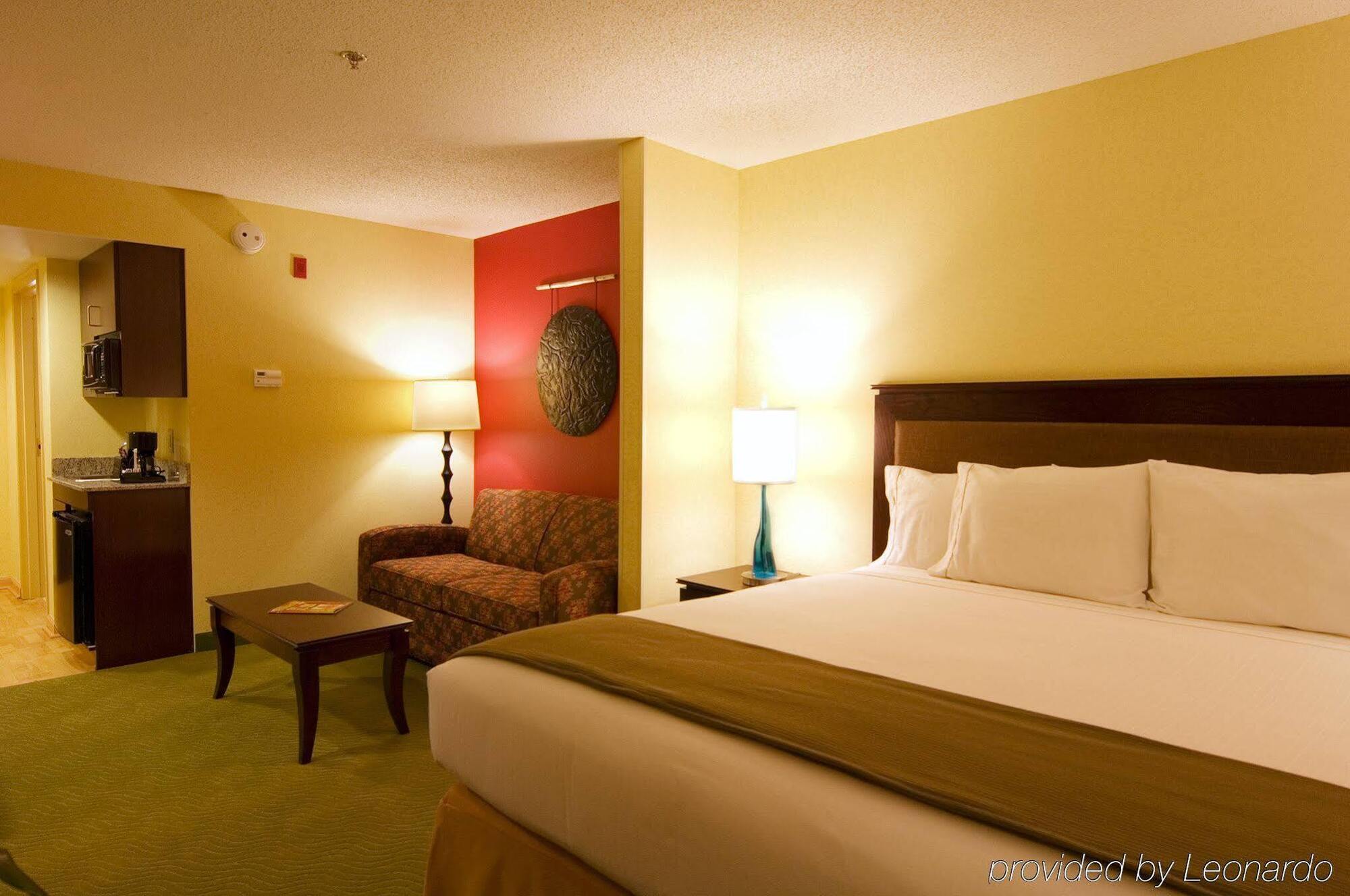 Holiday Inn Express Hotel & Suites Greenville-I-85 & Woodruff Road By Ihg Dış mekan fotoğraf